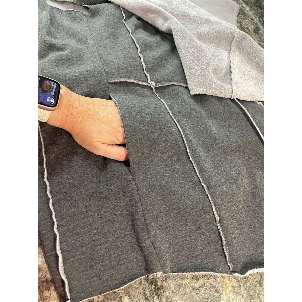 Blue Rain Women's Gray Open Front Wrap vest Cardigan Size L (sku421) - Picture 9 of 11